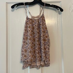 Cute tank top!